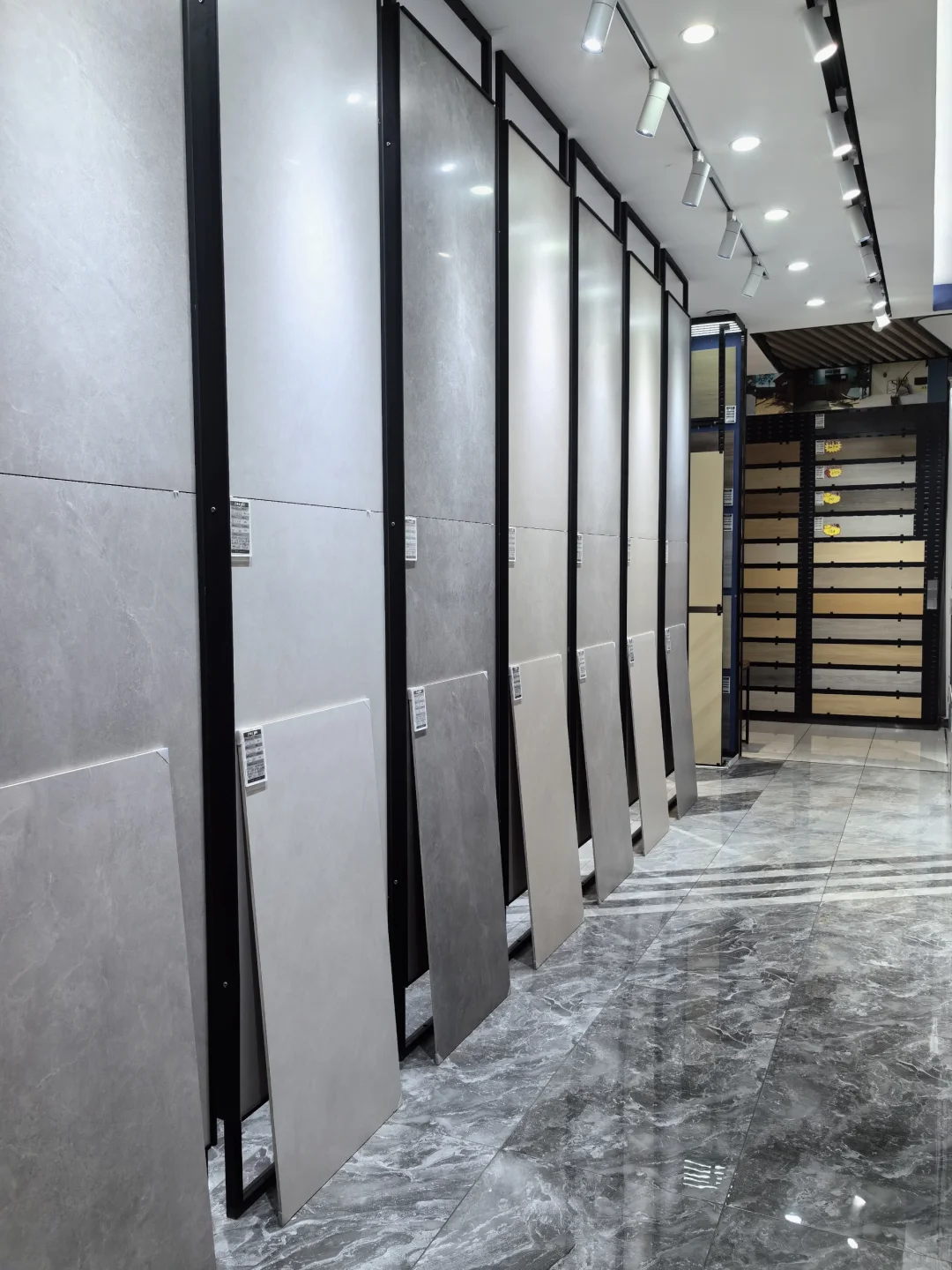 买瓷砖找我直接库房一站式采购?