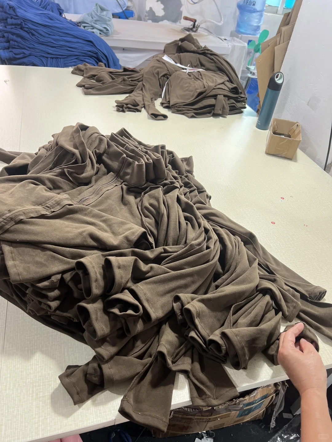 他们家服装厂？