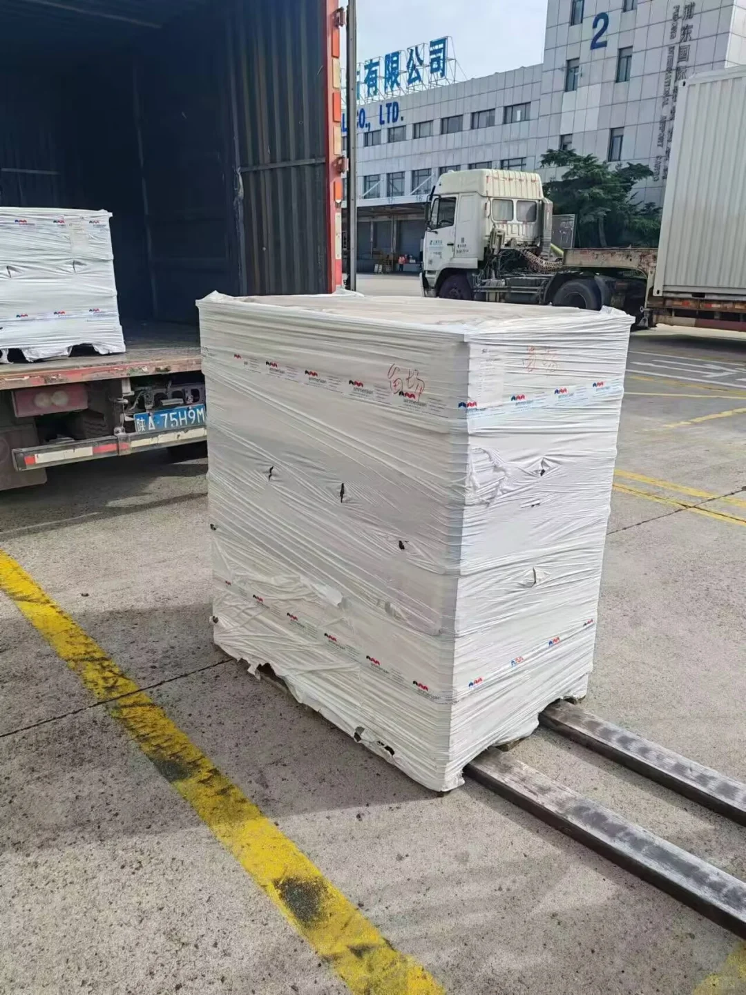 荷兰空运进口温室屋顶悬挂固定件