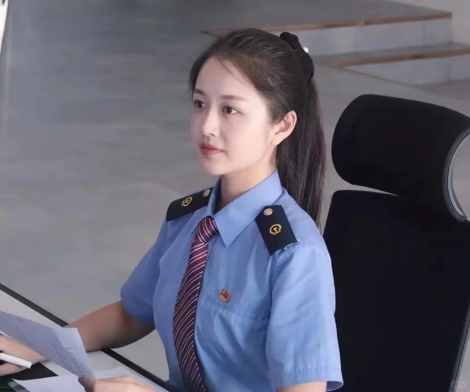 上海虹桥站、上海站、上海南站、松江 安检员