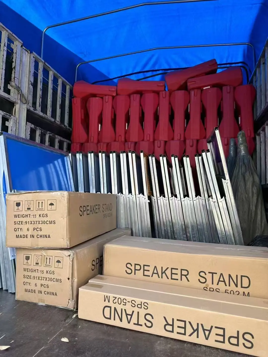 水马、路锥、爆闪灯、施工牌