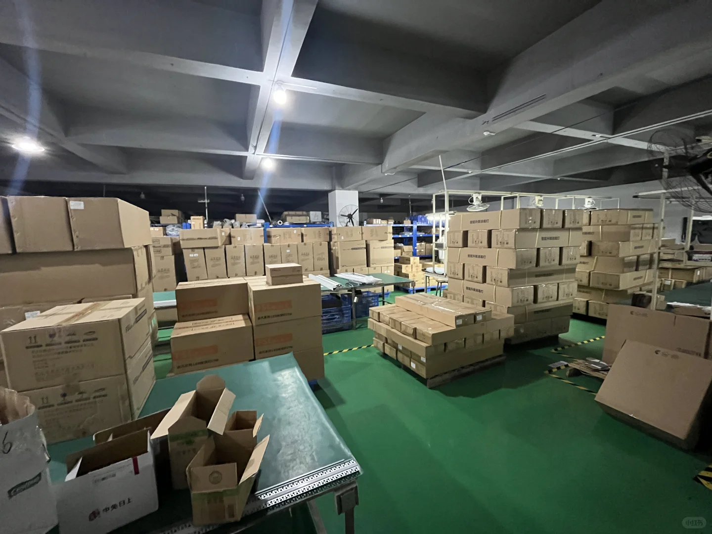 源头灯具工厂出货日常?