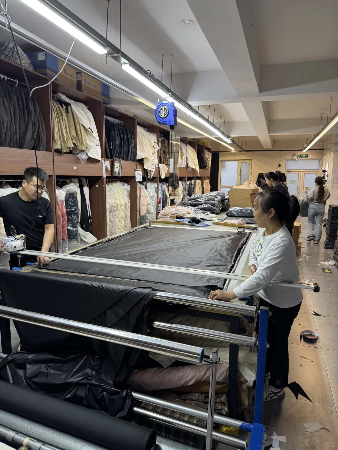 哈尔滨羽绒服源头厂家承接批量加工订单！