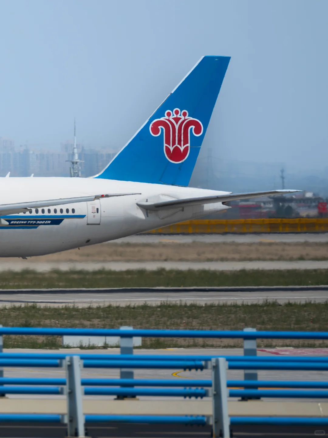 77W | URC为数不多的宽体