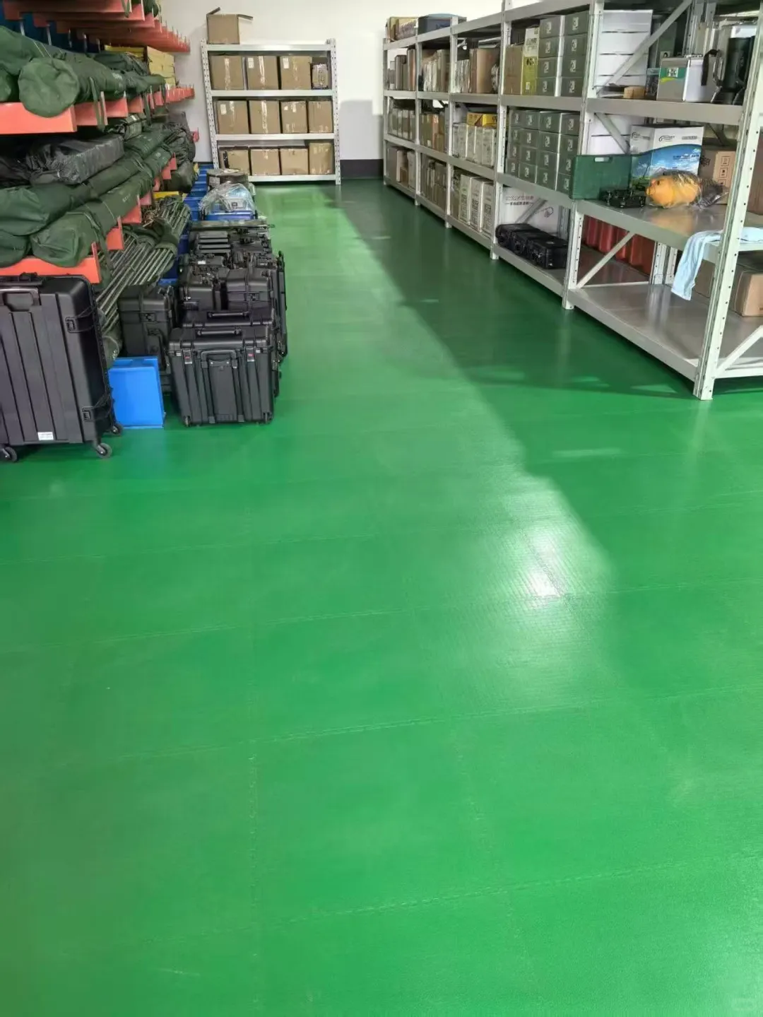 工厂地面材料的选择，可算找到合适的了！