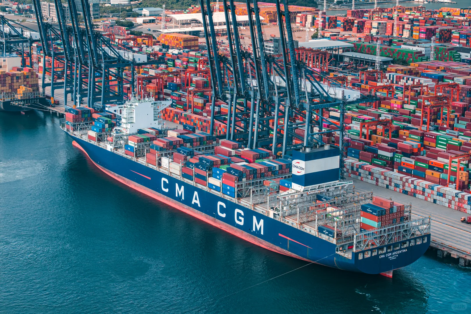 哇，大船是真的帅