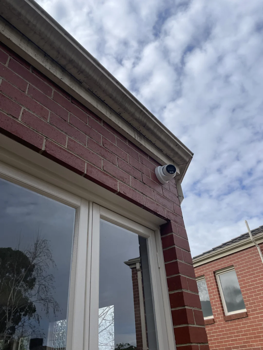 新项目完工,智能声光报警摄像头包安装