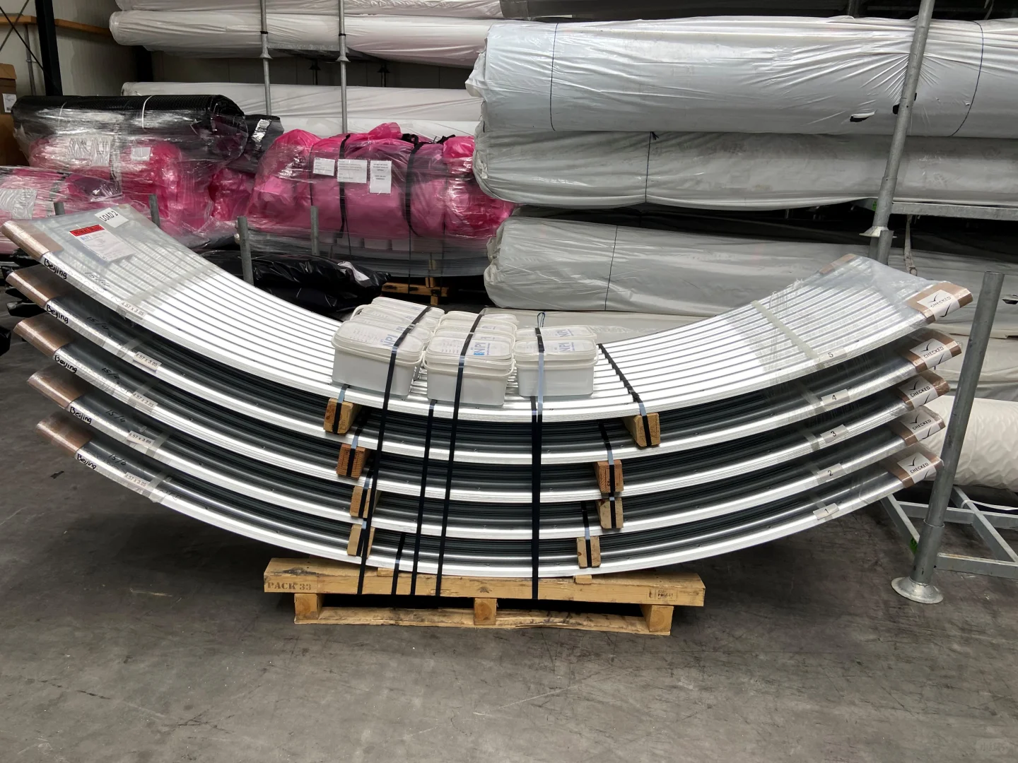 荷兰进口温室波纹水罐