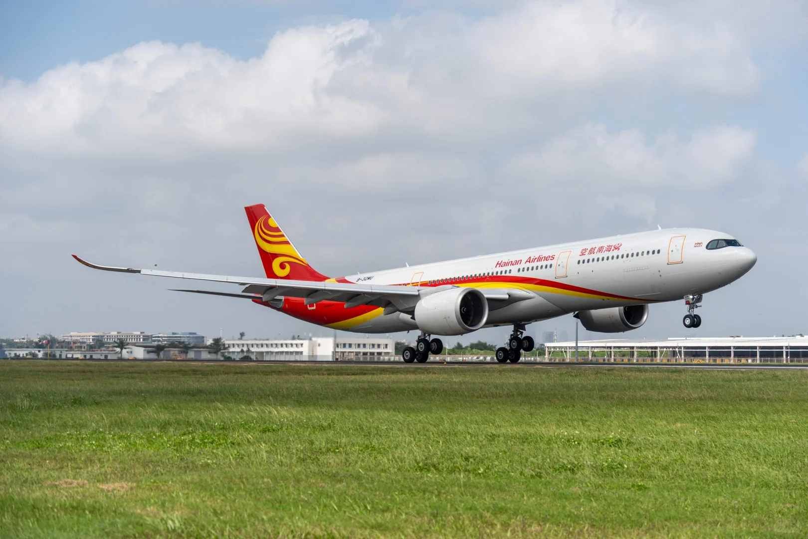 海航全新A330-900首航成功,近期这样飞