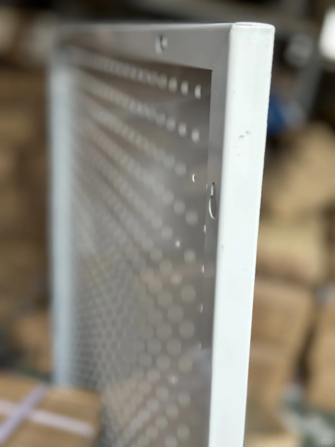 去工厂终于买到了质量好的洞洞板