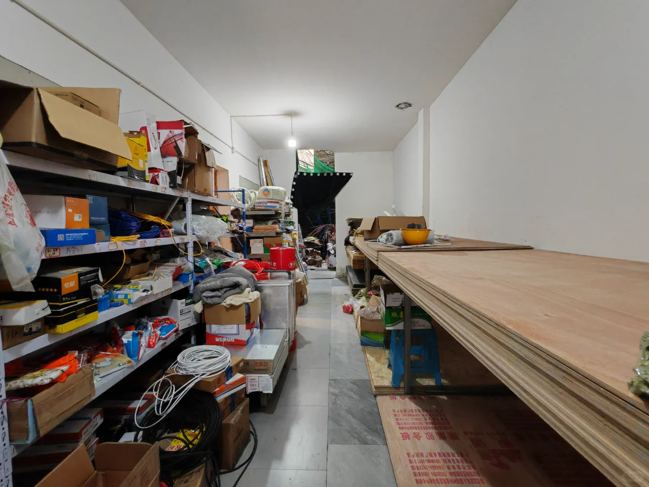 XSY多个大型小区，多年五金建材店低价转让