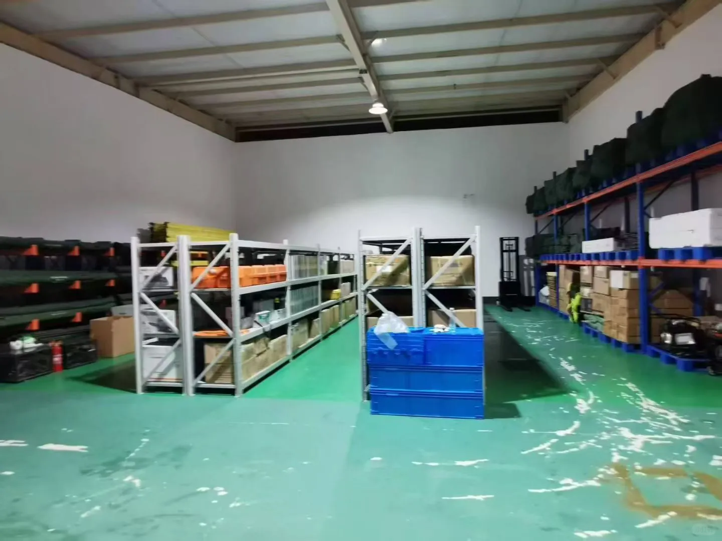 工厂地面材料的选择，可算找到合适的了！