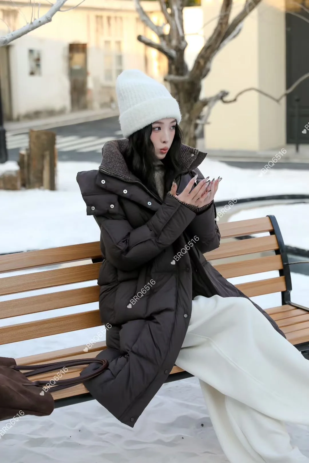 一批厂家直发，100%国标90白鸭绒，每件衣服带