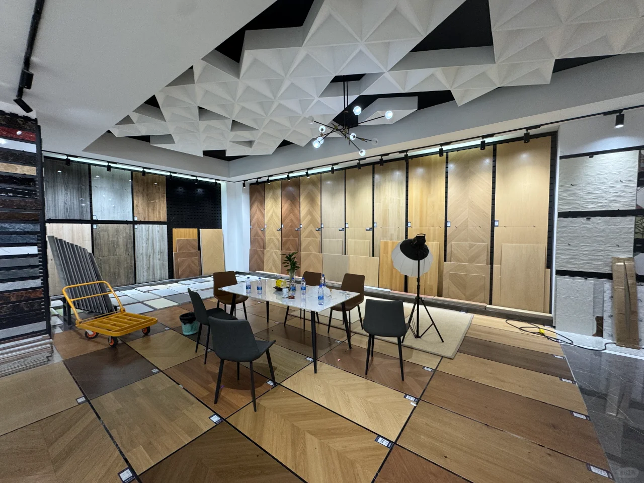 墙裂推荐✨这个瓷砖宝藏展厅，逛到不想走