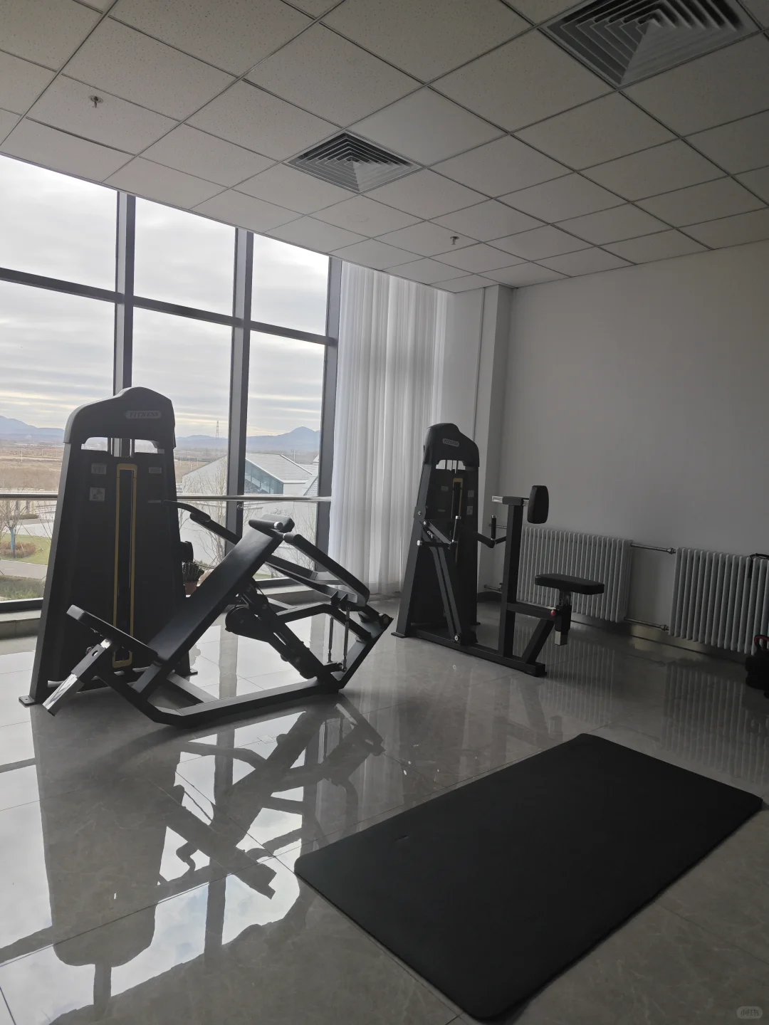 救命！我们农业公司竟然配了健身房！