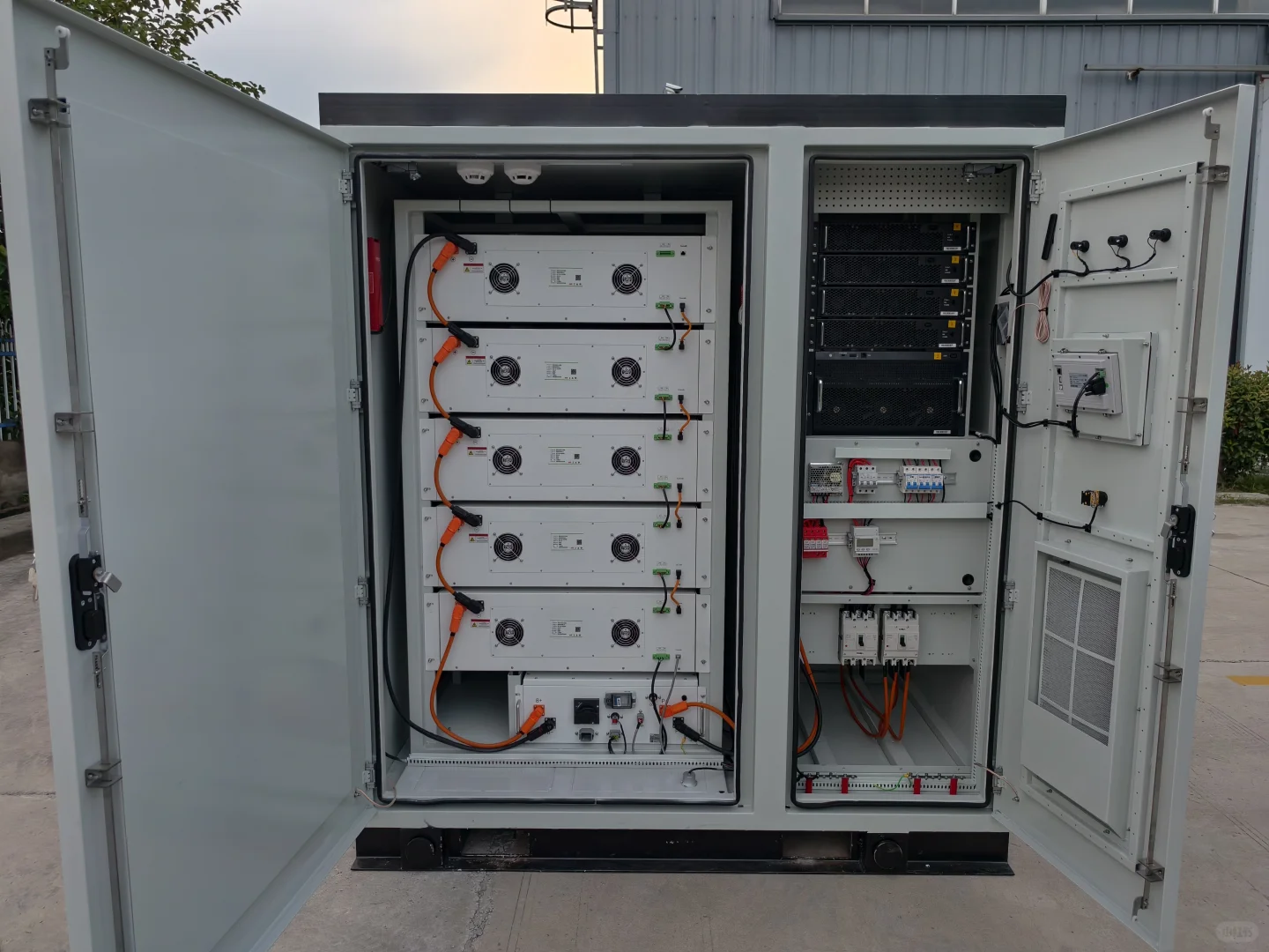 储能工厂实拍 大量现货供应