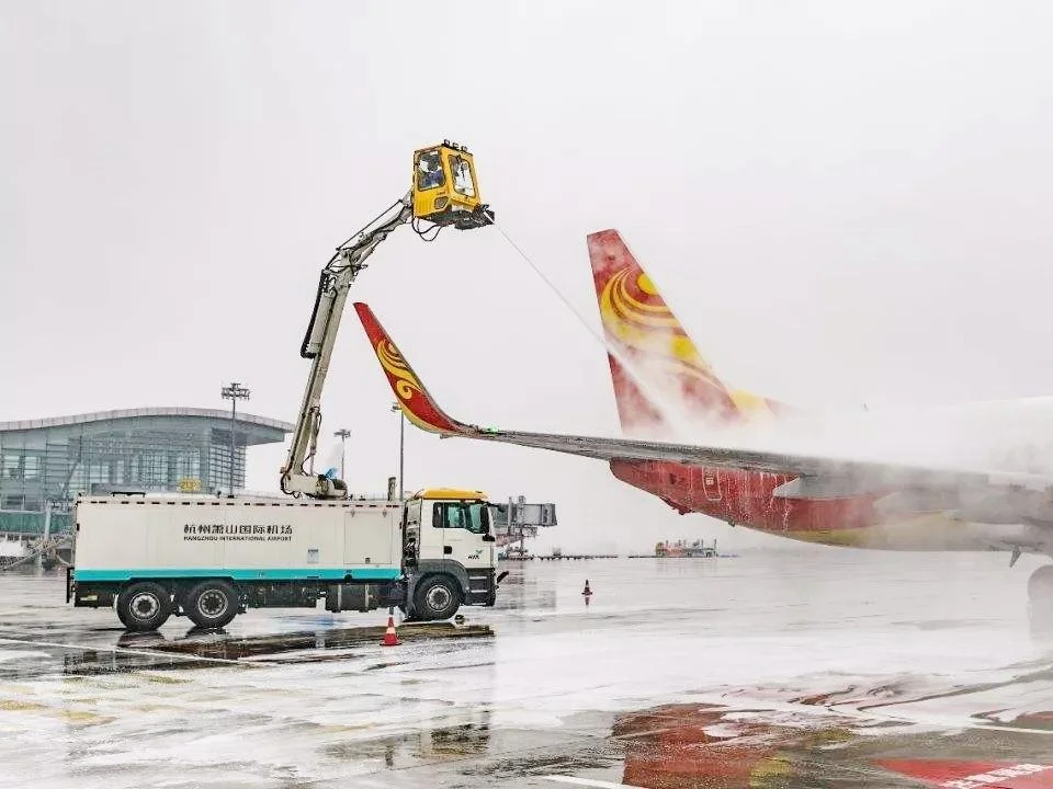 不起眼的飞机拖车,凭什么比劳斯莱斯还贵