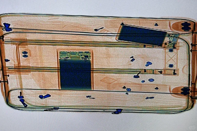 安检仪视角！行李箱里带了啥