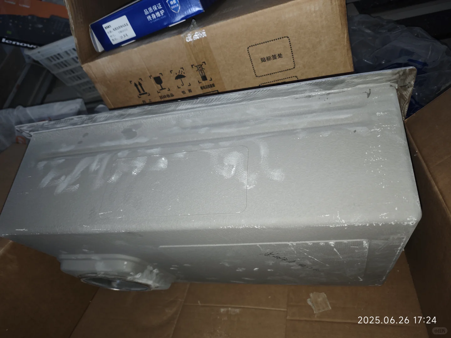 6月25日，今天去看看厨房台面加工情况。