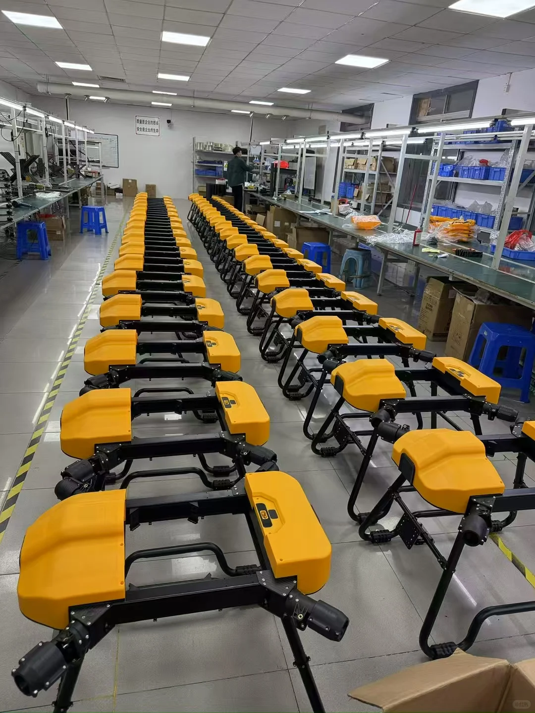 各种无人机，工业用，农业用的