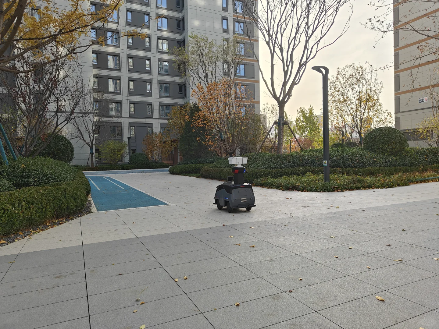 安保机器人成北京高端住宅新标配