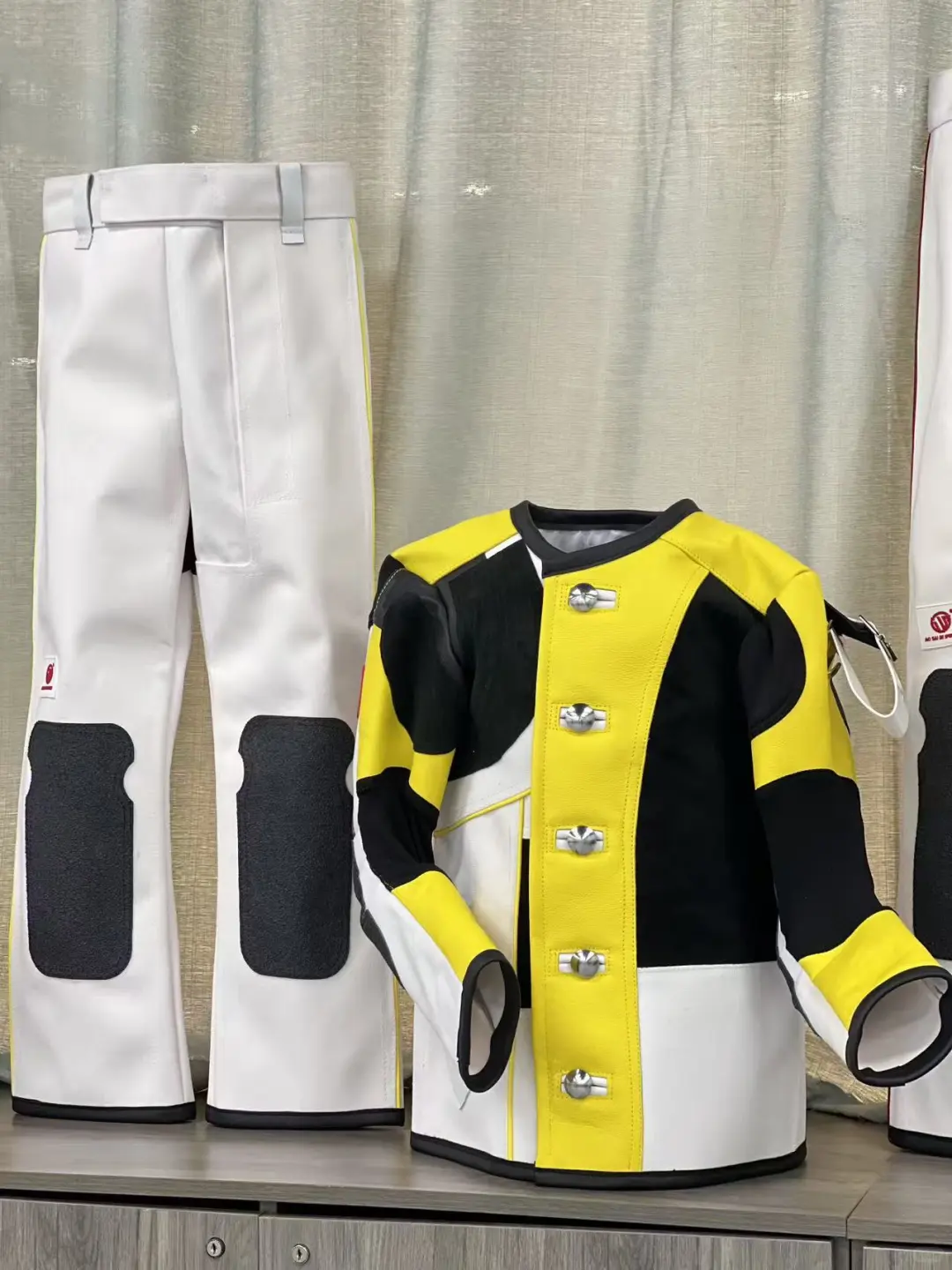 专业的技术加上专业的服装等于完美的成绩