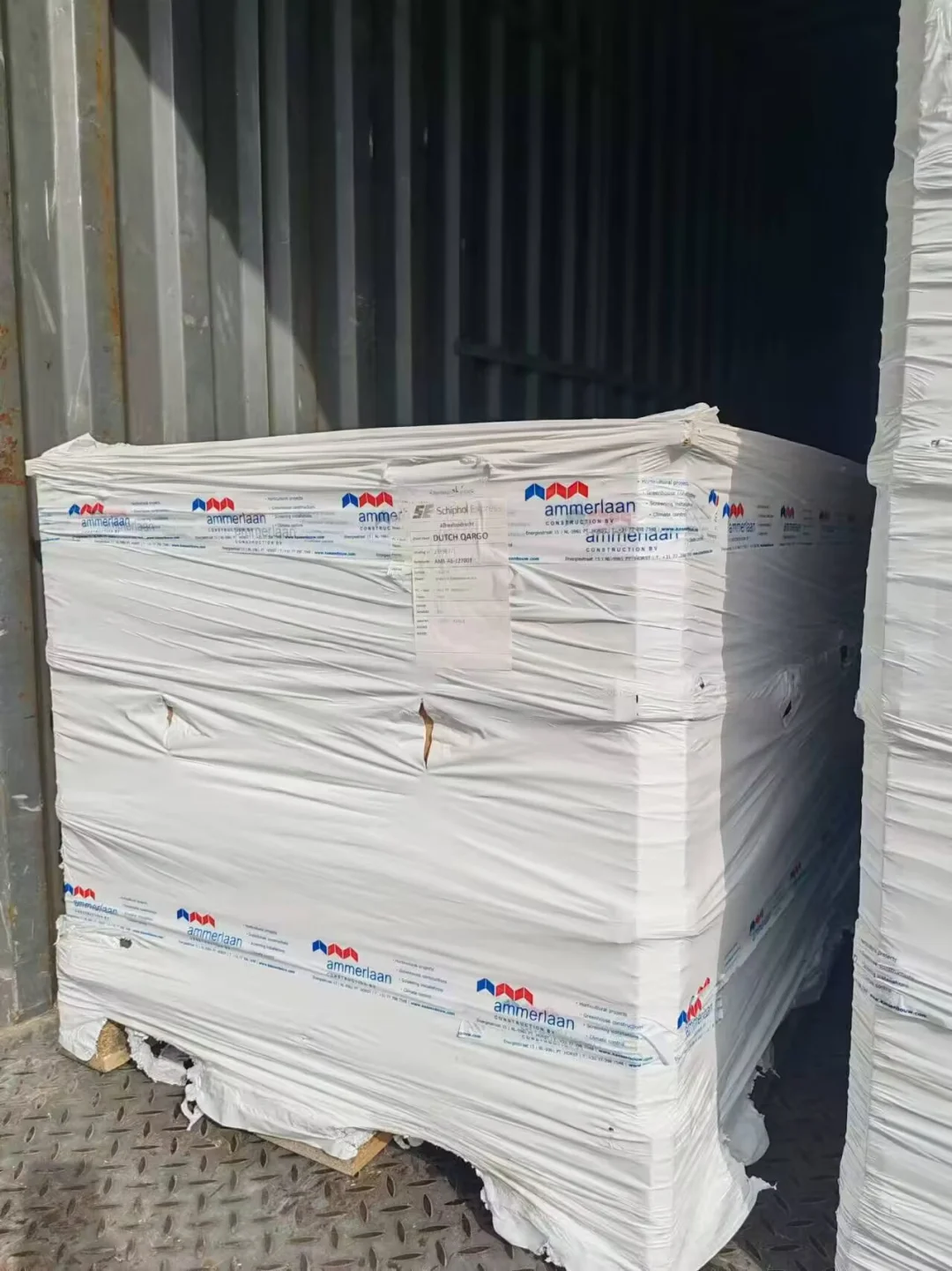 荷兰空运进口温室屋顶悬挂固定件