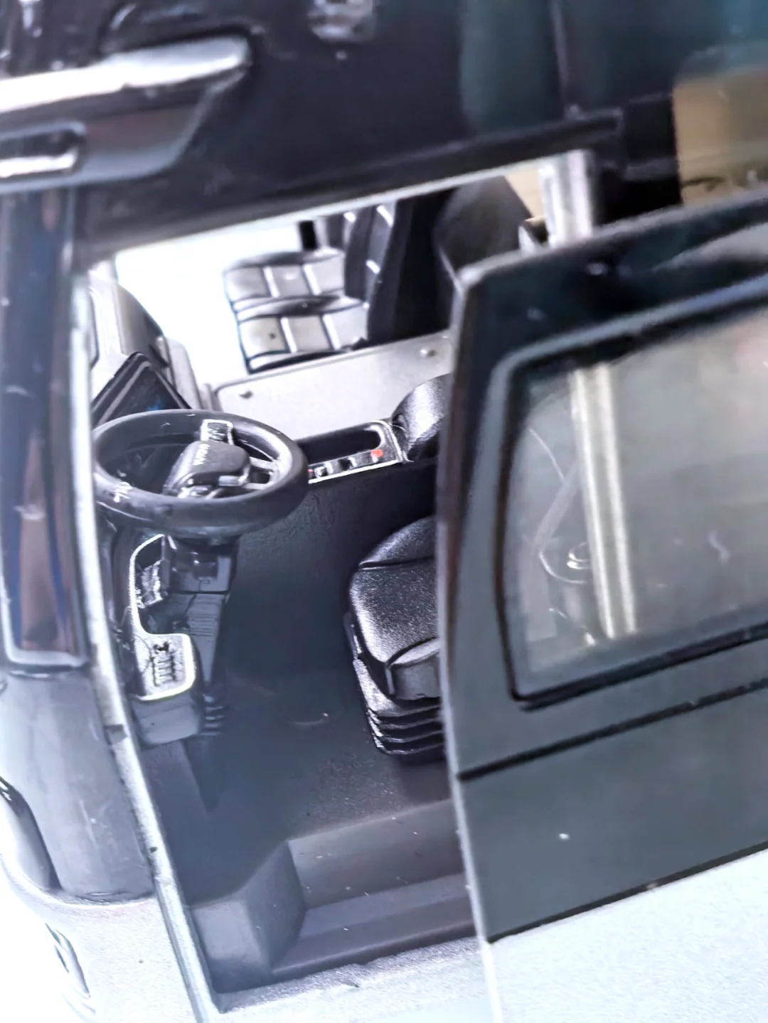 1:43宇通客车模型机场摆渡车-乘风天地间