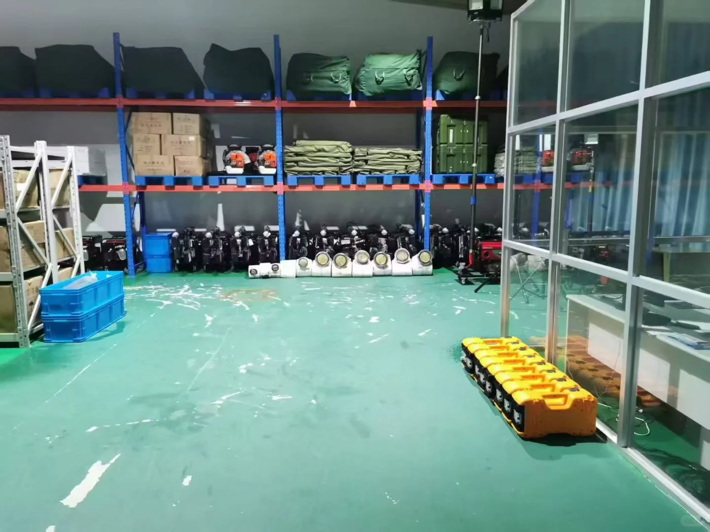 工厂地面材料的选择，可算找到合适的了！