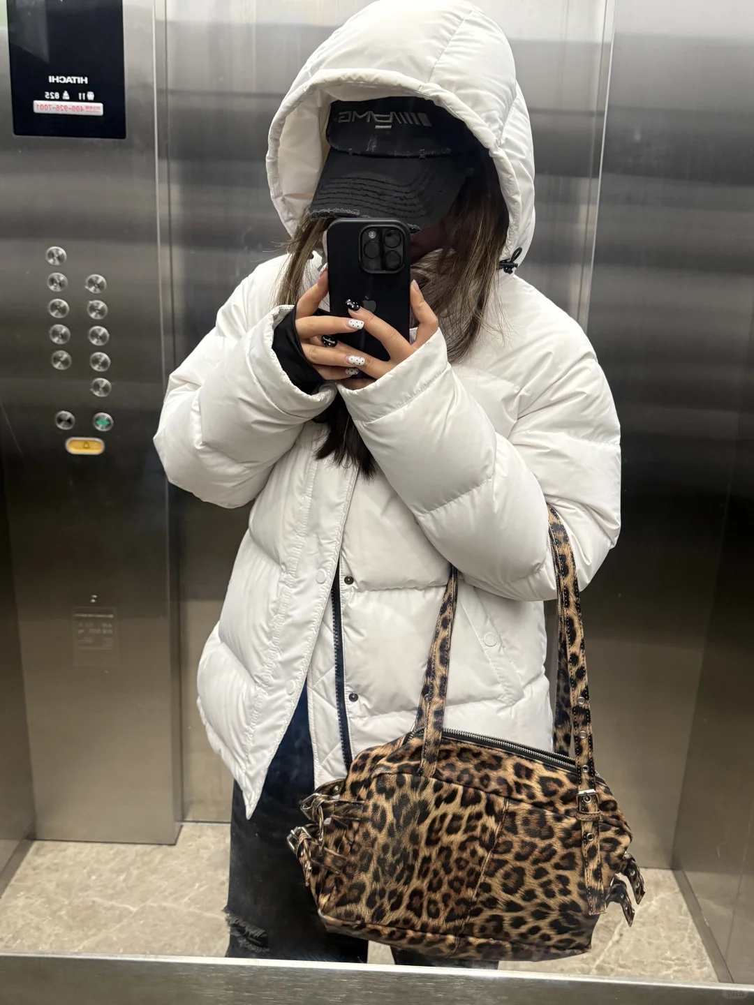 Aritzia鹅绒服哪个厂家做了？