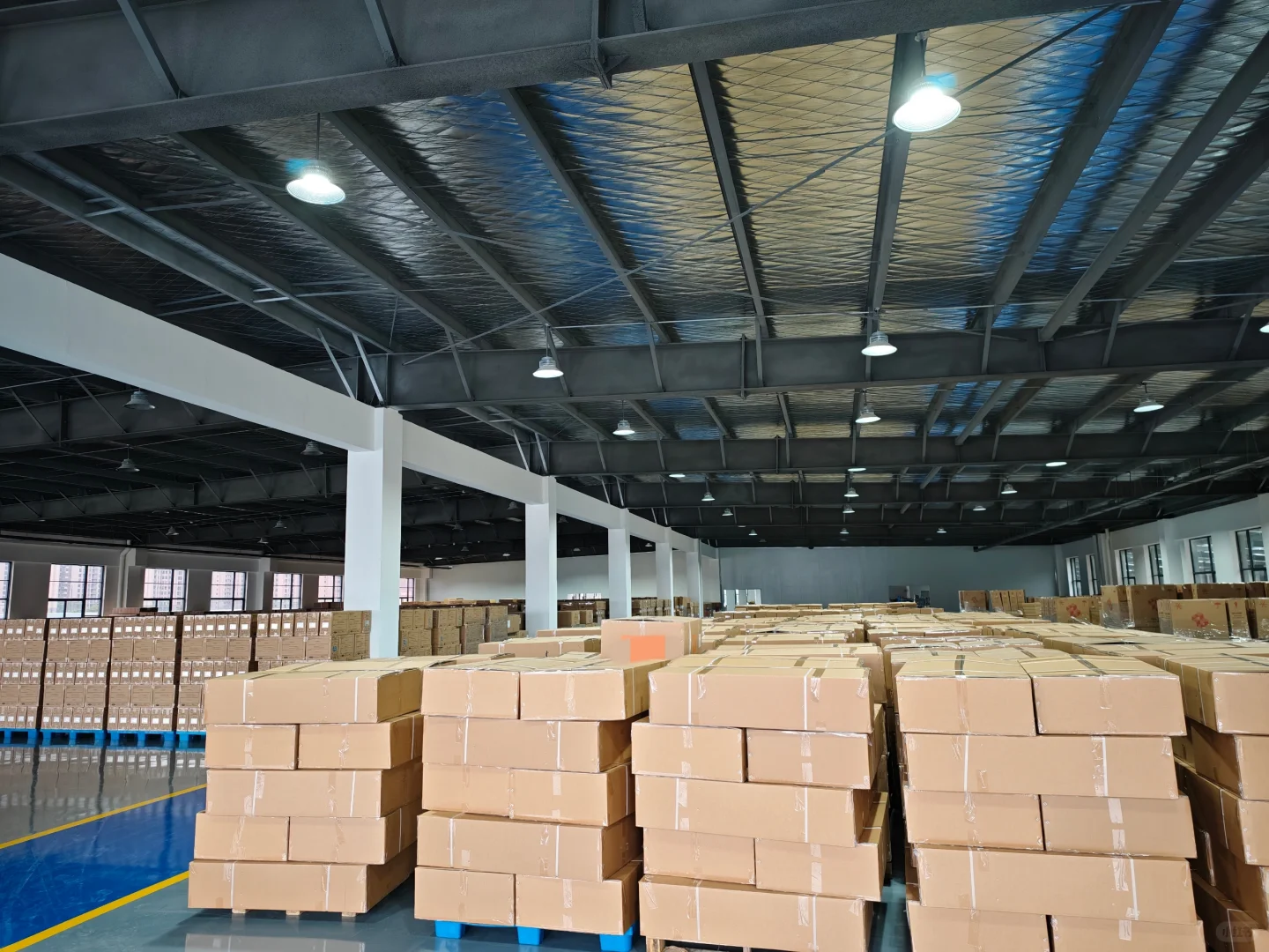 外贸人的底气源于一仓库的成品待出货