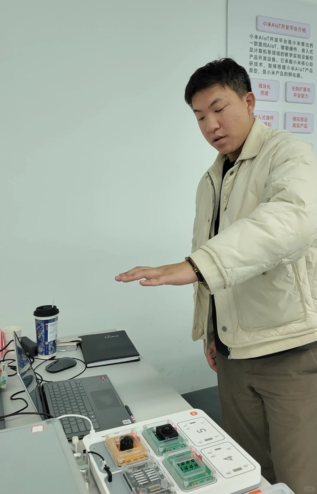 我家老公解锁新技能！ 自装智能搭子来啦?