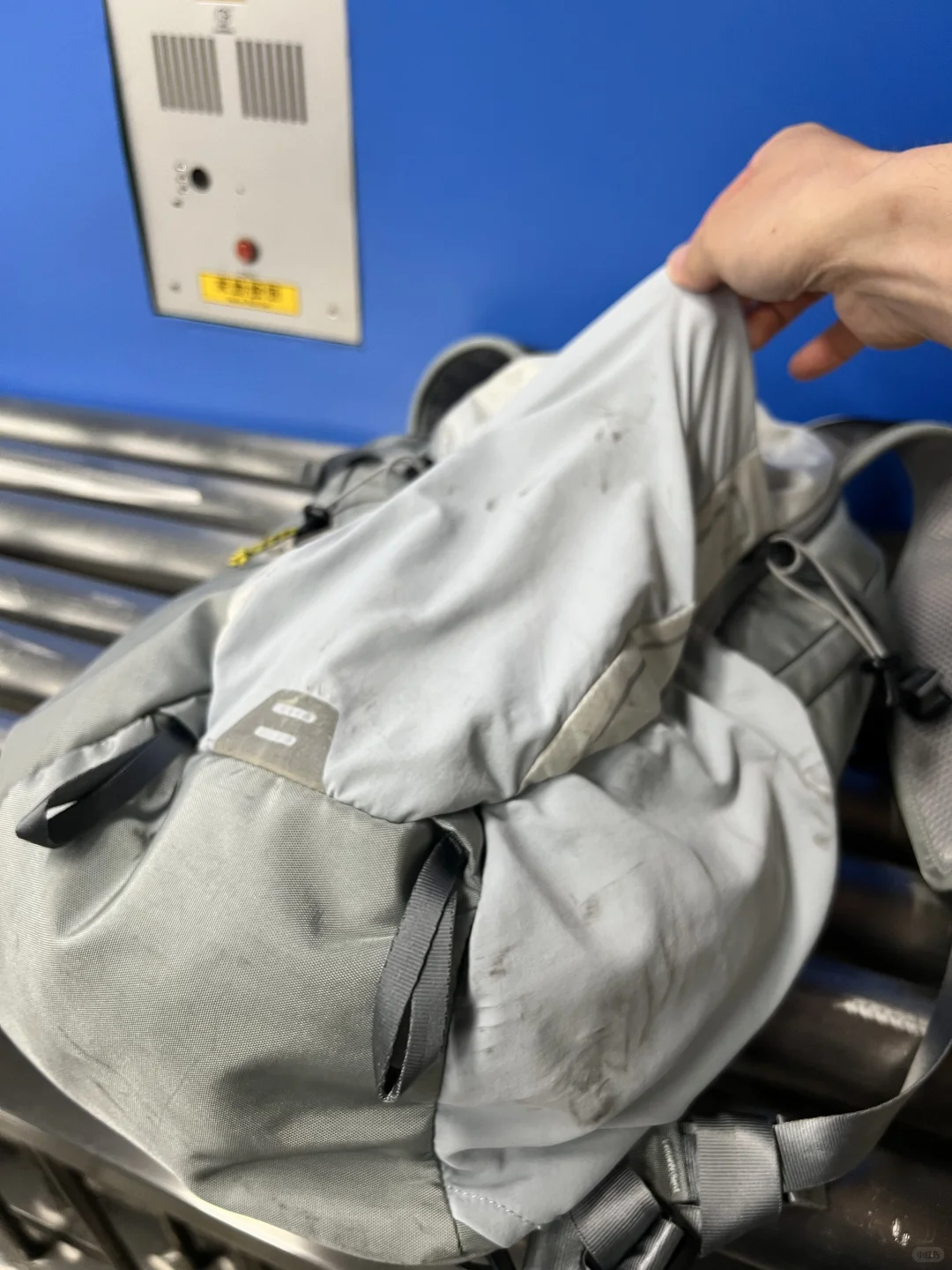 刚洗干净，深圳安检机，又脏了