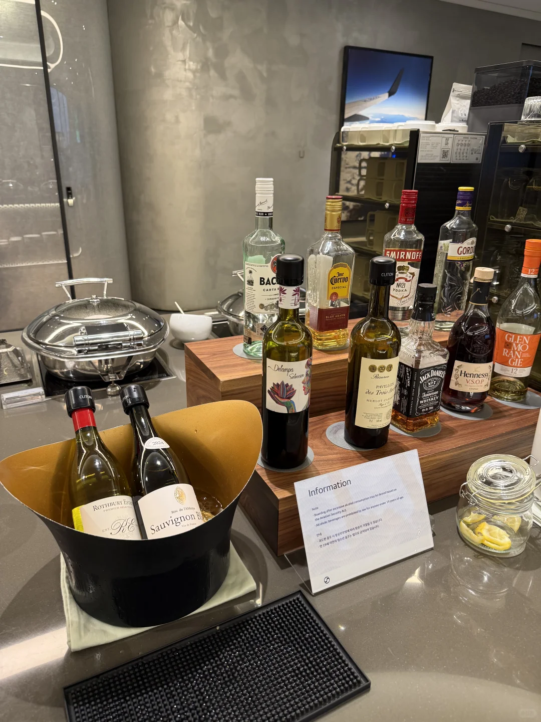 男大测评✈️|东航787国际短途商务舱能平躺?