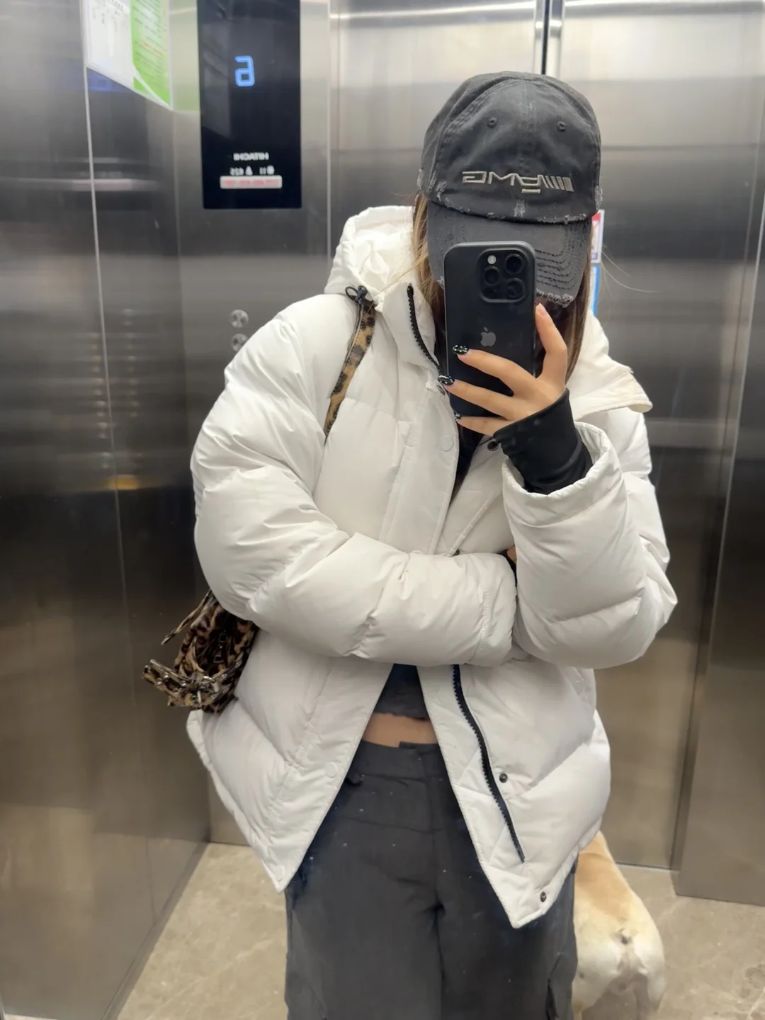 Aritzia鹅绒服哪个厂家做了？