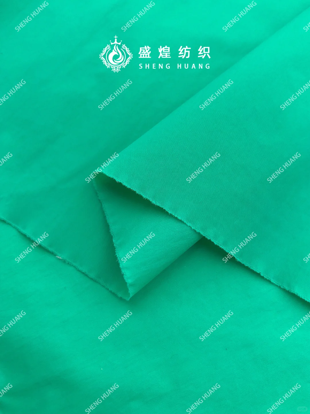 采用 SYMPATEX 3L 环保奢华膜