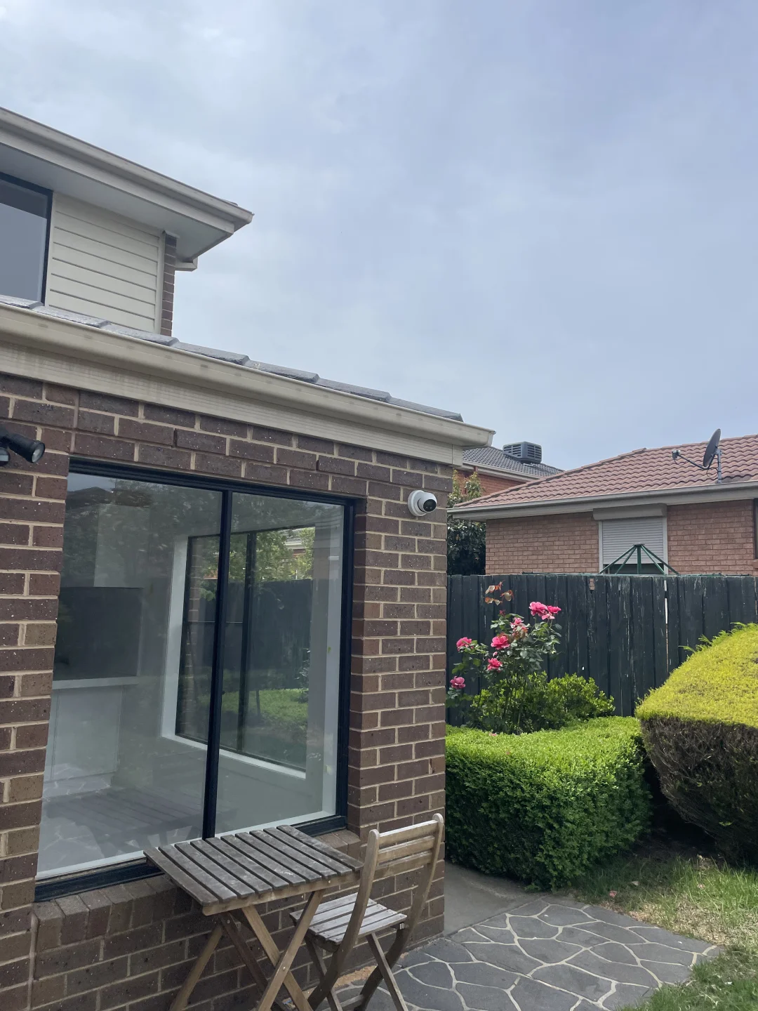 防盗系统必备，声光报警摄像头墨尔本包安装