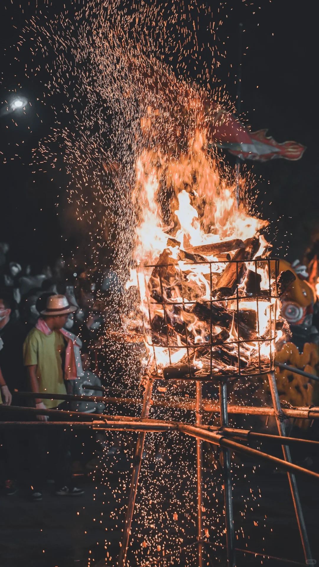 广东新兴非遗“舞火捞”