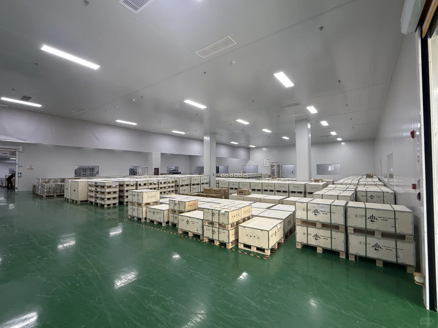 储能工厂实拍 大量现货供应