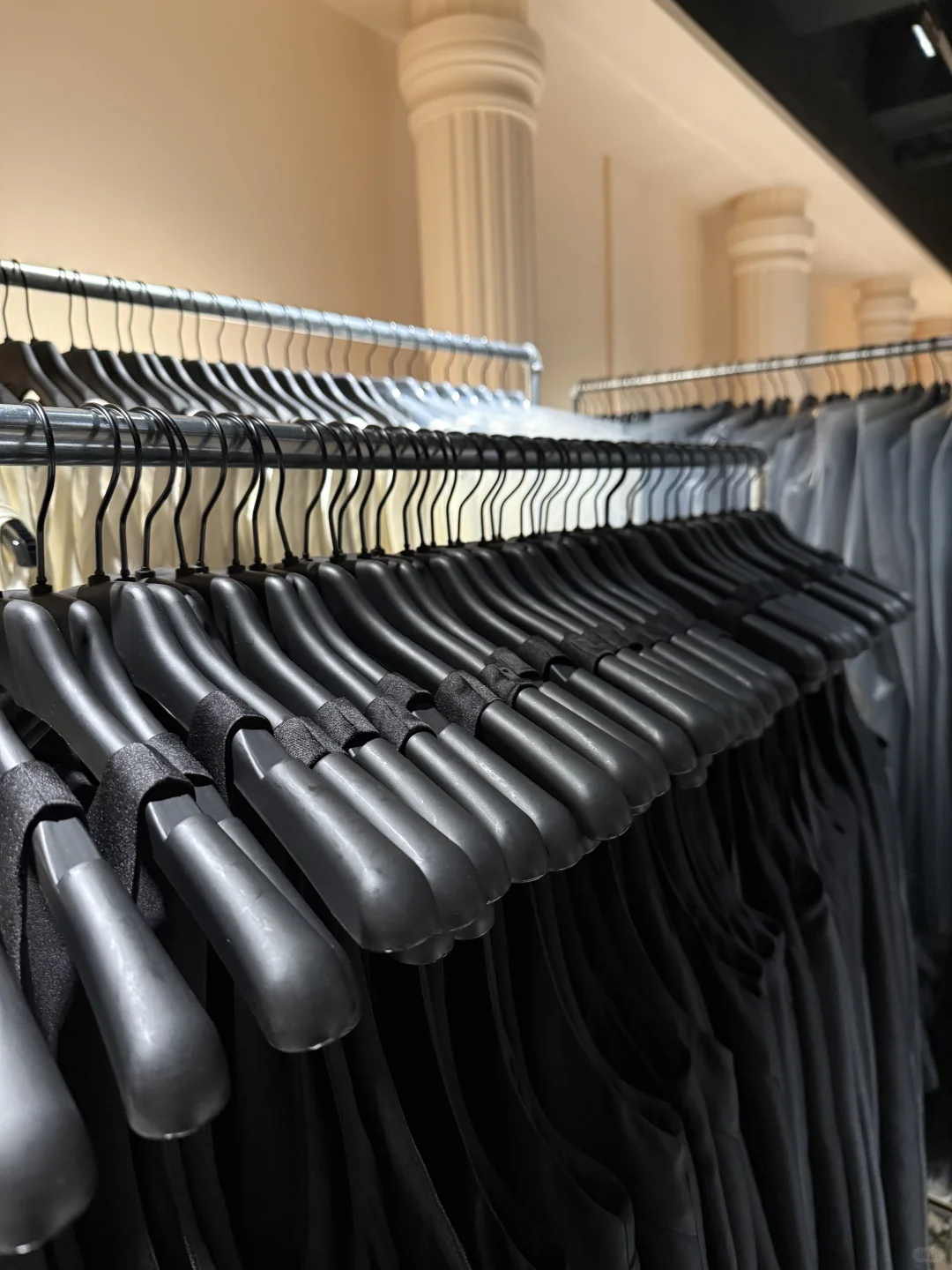 别找啦，这就是你要的服装供应链?