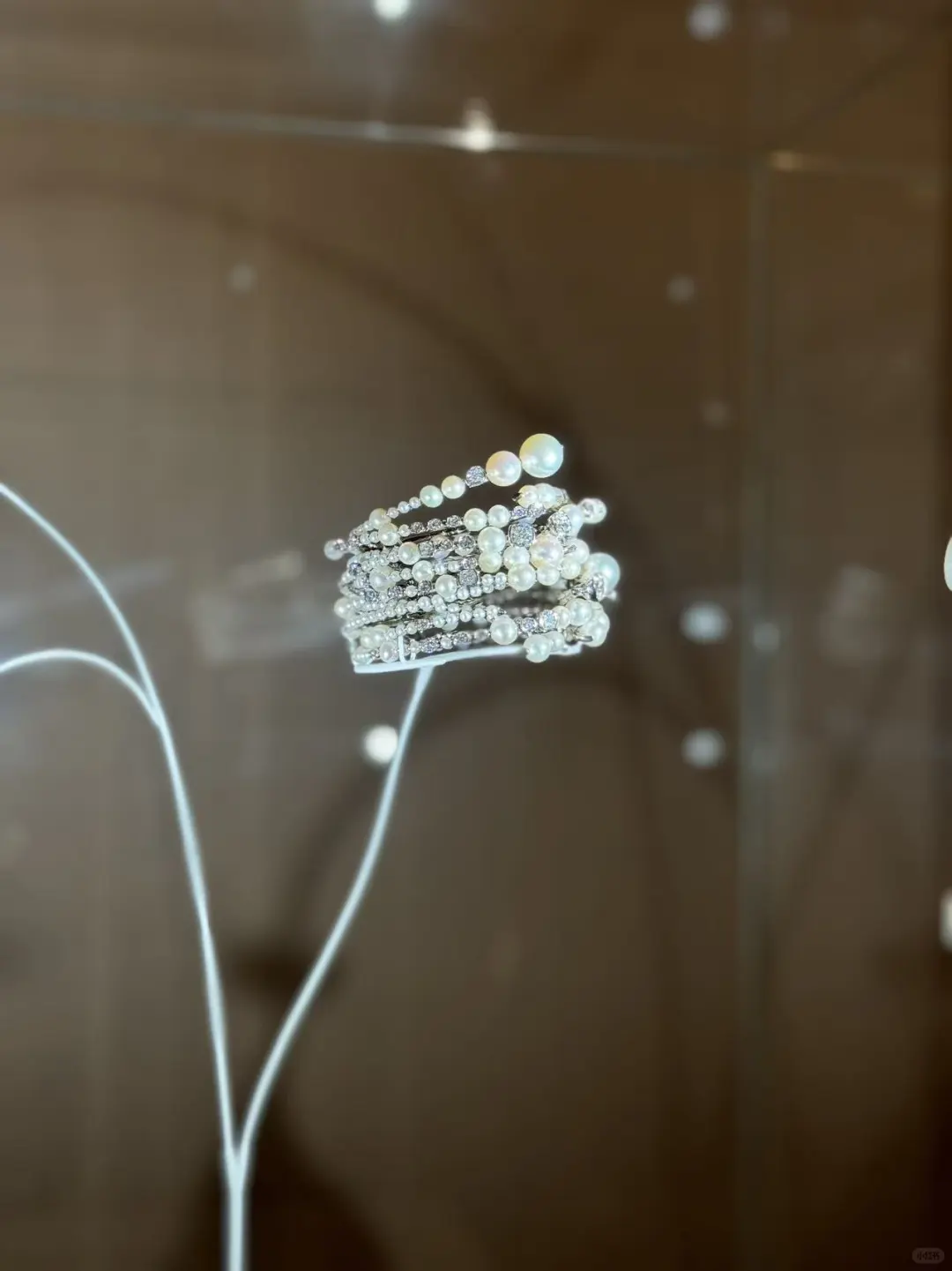 ART021没被画吸引，却被一个珠宝展位拿捏了