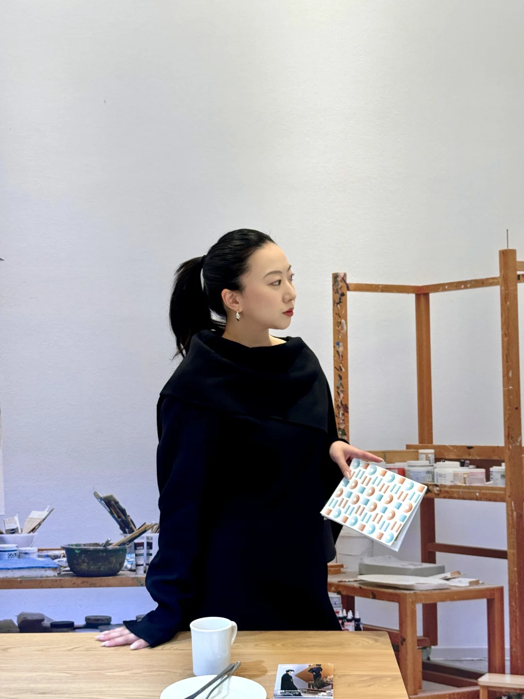 魔都看展｜各自的瞬间⚫️闯入了喻红工作室