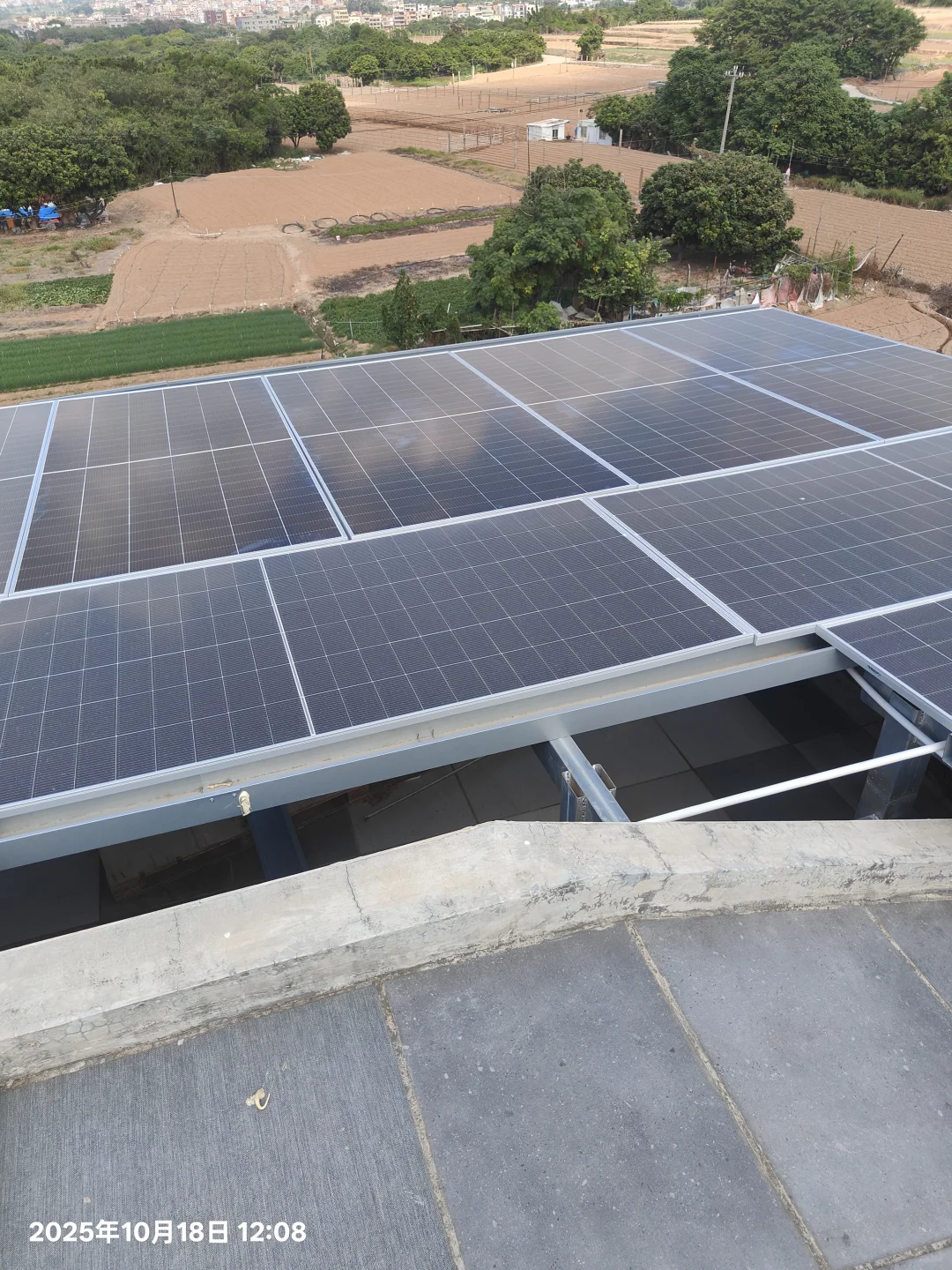 ? 光伏发电，绿色能源新选择！?