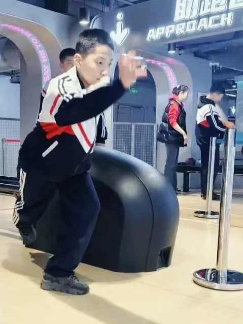 把课堂搬进潮玩乐园?这所学校太会了