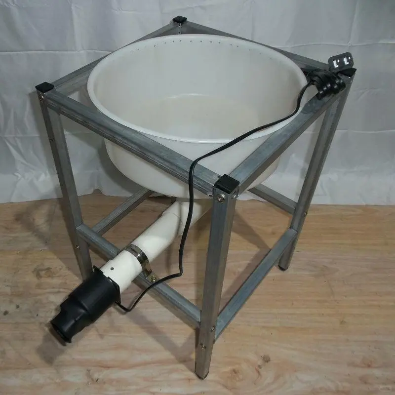 ?养鸡新体验！调速喂食器太实用了