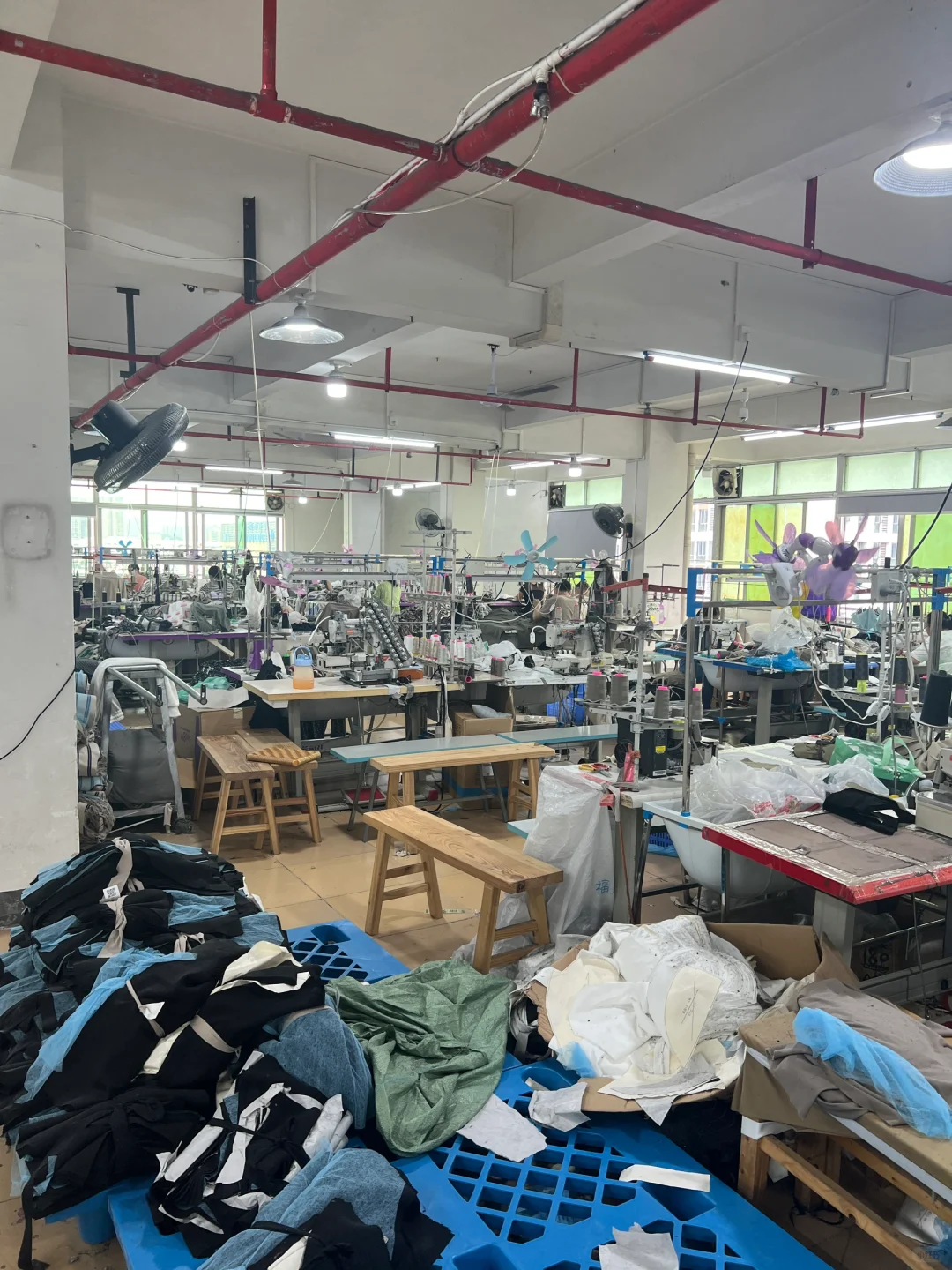 【广州服装厂可接包工包料50件起】