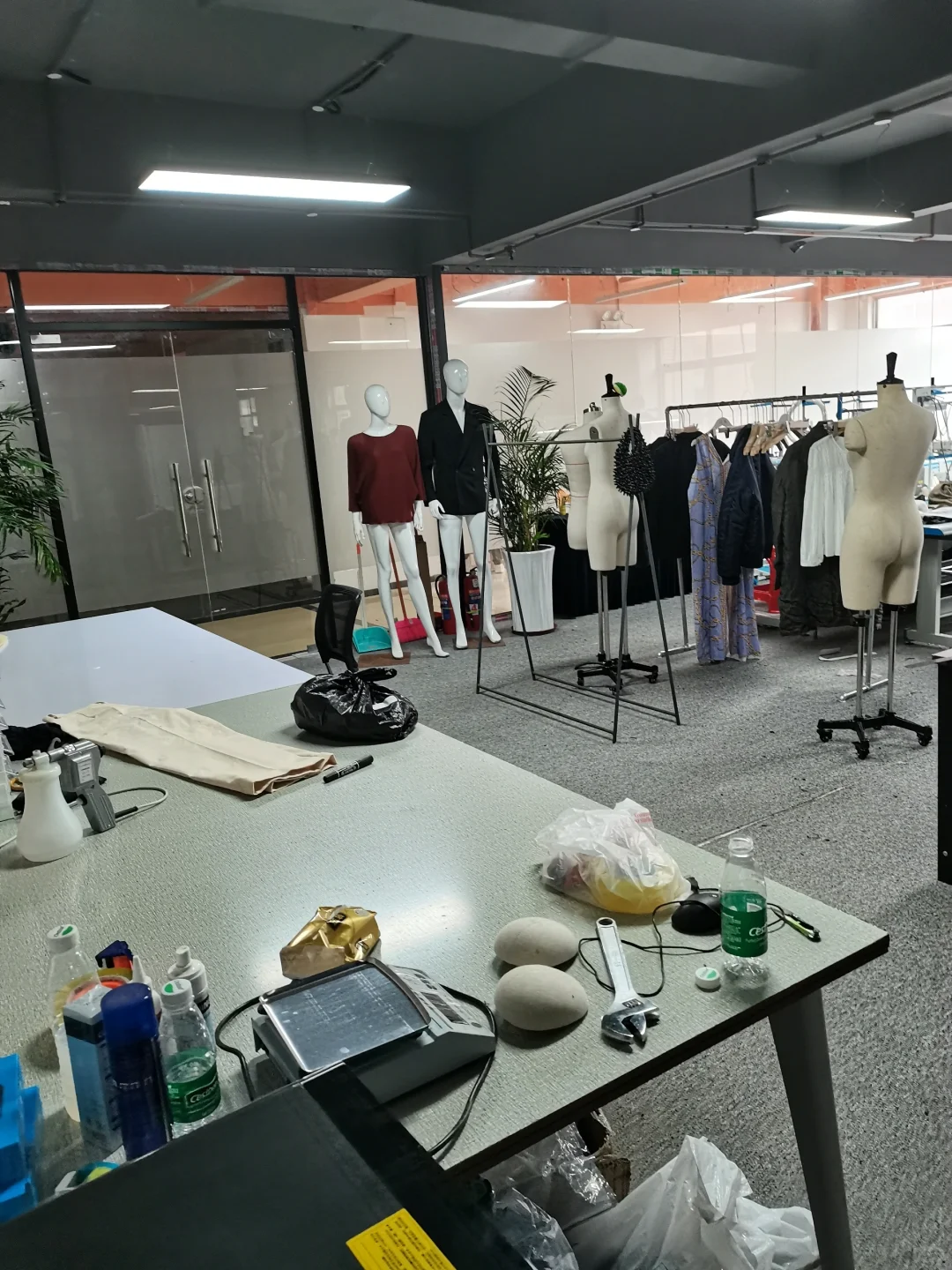 承接服装开发 纸样 精品工厂样衣生产