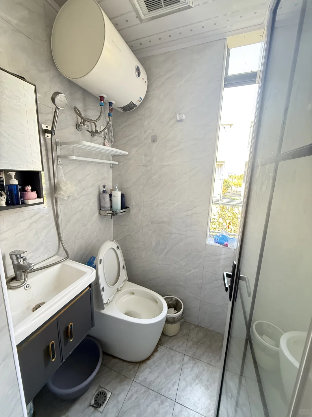 个人转租!国家会展1房!送300电费!