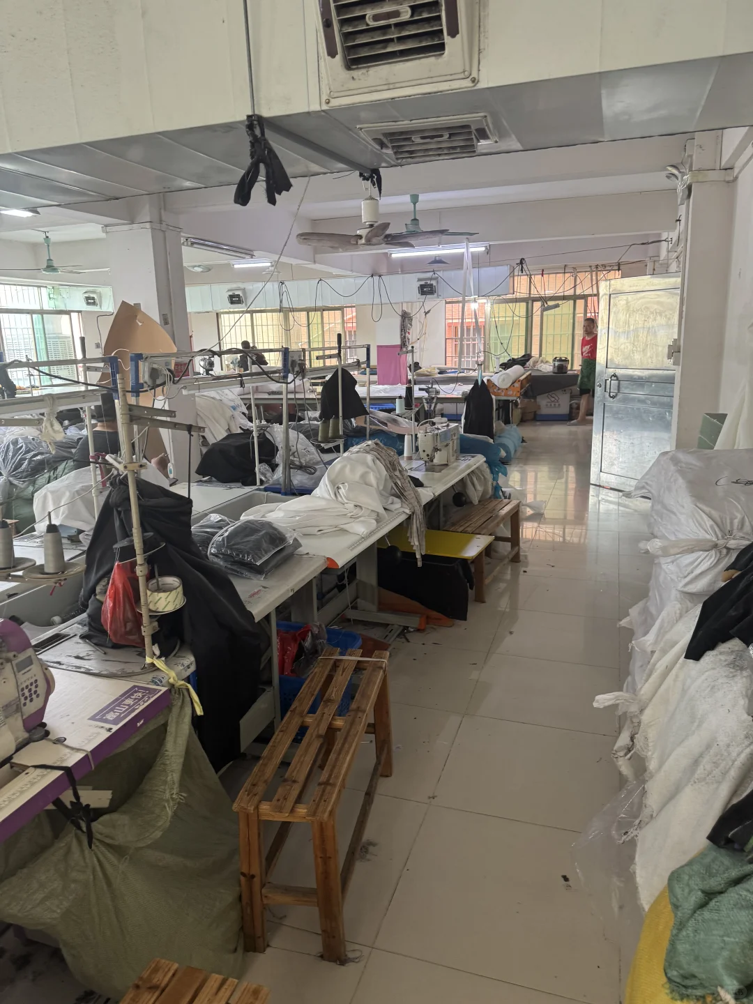 广州服装厂-欢迎洽谈