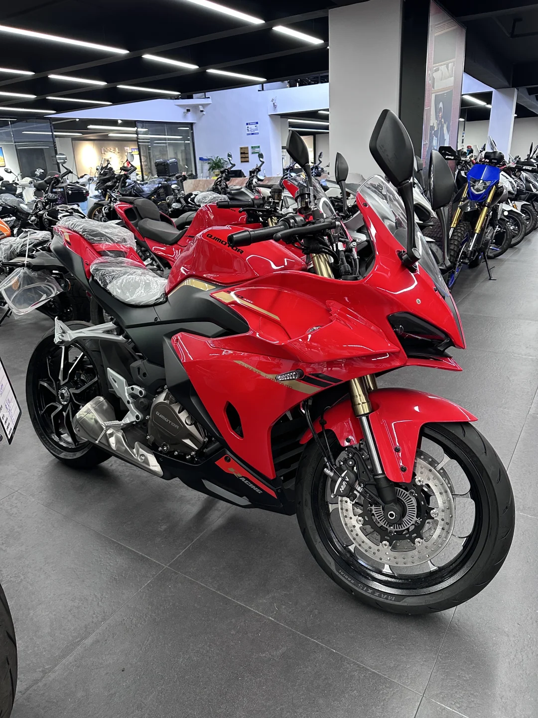 新手闭眼入?️钱江赛450AMT才是仿赛天菜！